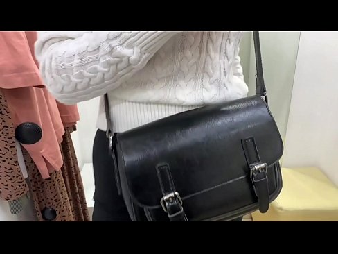 ❤️ Gənc qadın FeralBerry-nin fitinq otağında dildo ilə ictimai masturbasiyası Porn video pornoda az.dewporn.ru