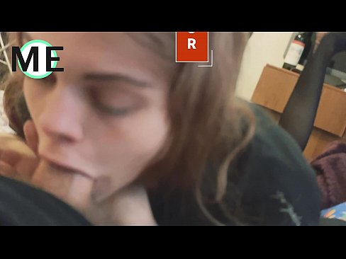 ❤️ Boğaz siki, cırıq külotlu çorap və cırıq dabanlarla tanış olmaq xoşdur Porn video pornoda az.dewporn.ru