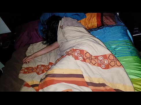 ❤️ Ögey oğul gənc ögey anası yatarkən onu təhqir edir. Porn video pornoda az.dewporn.ru